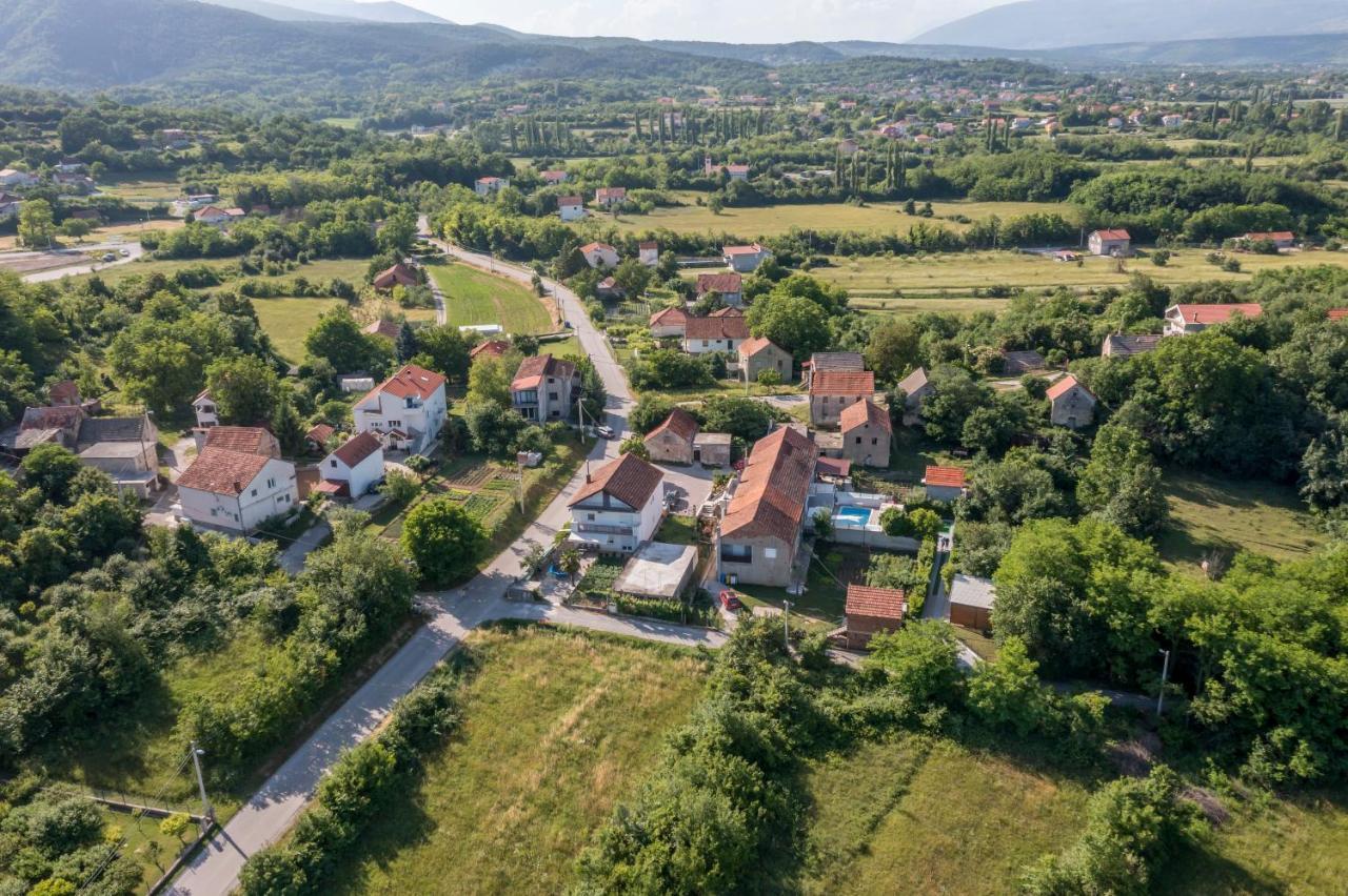 Holiday House Mala Синь Екстер'єр фото