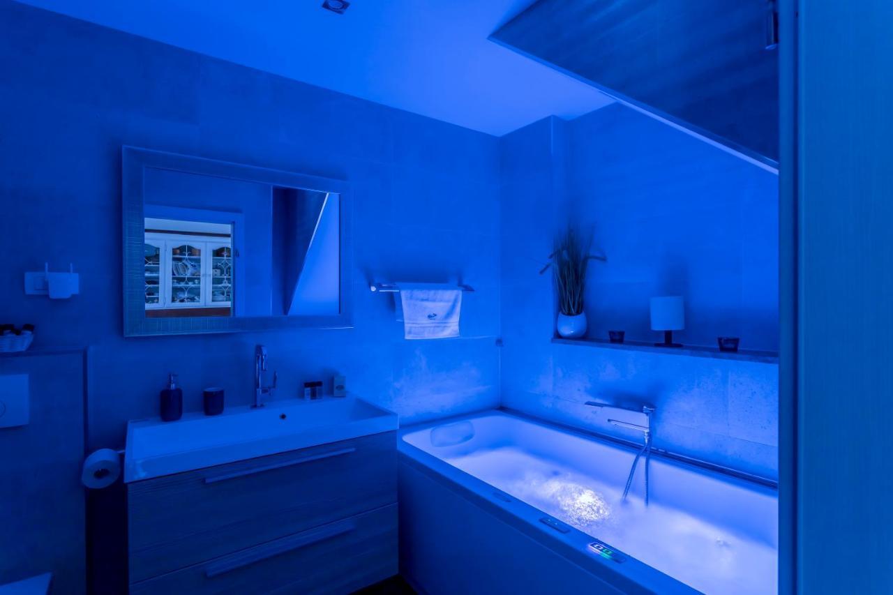 Holiday House Mala Синь Екстер'єр фото