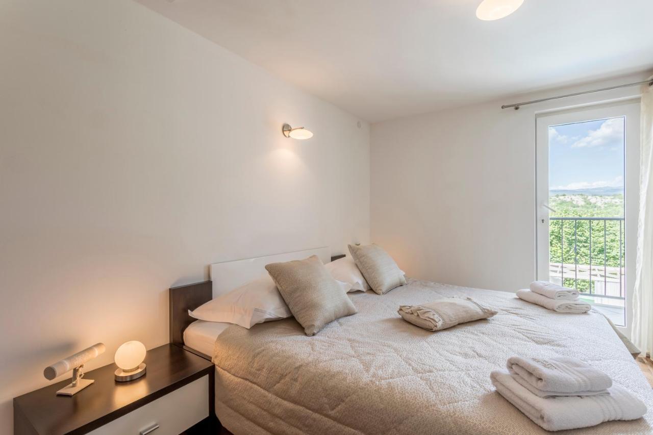 Holiday House Mala Синь Екстер'єр фото