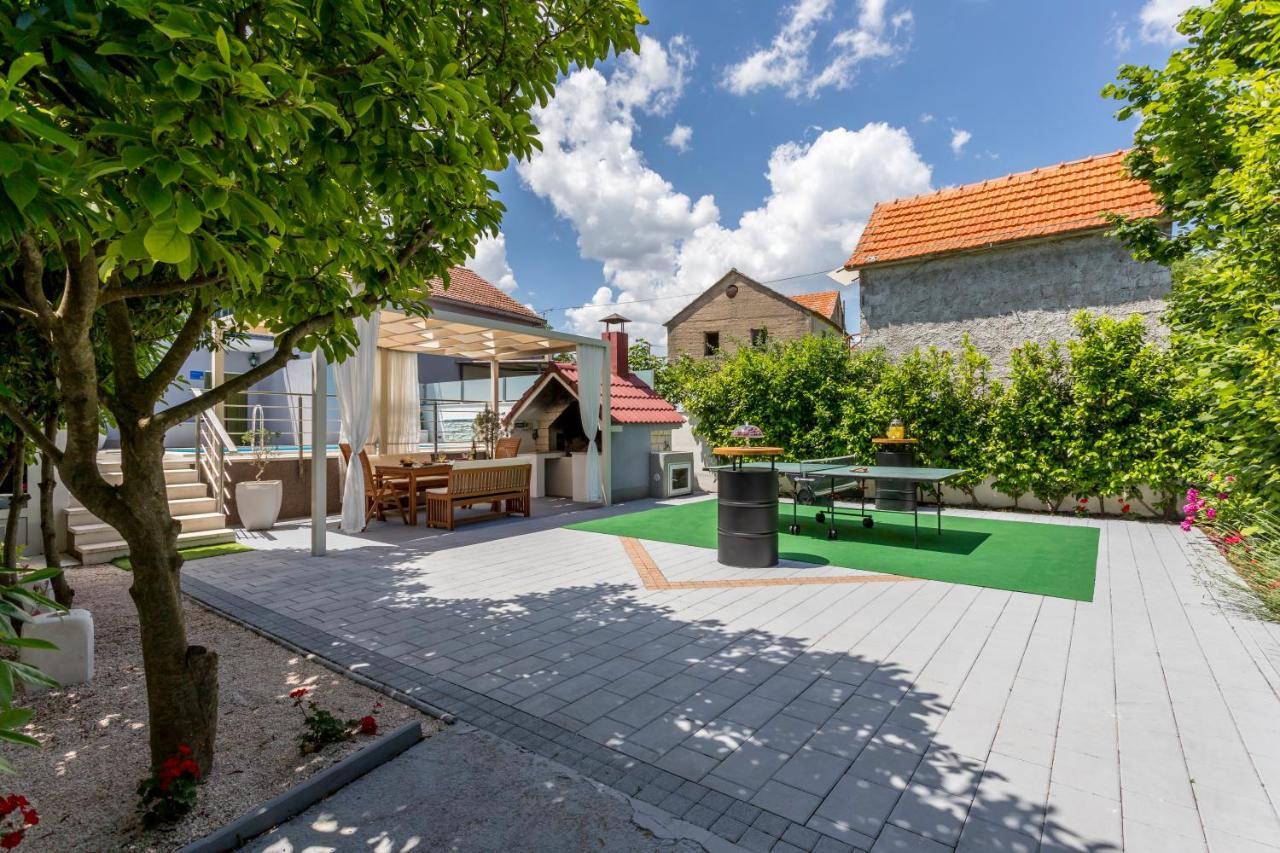 Holiday House Mala Синь Екстер'єр фото