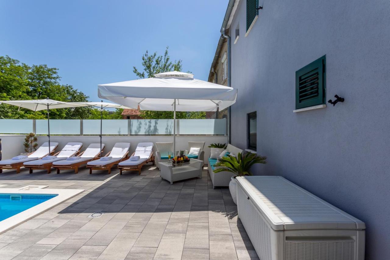 Holiday House Mala Синь Екстер'єр фото